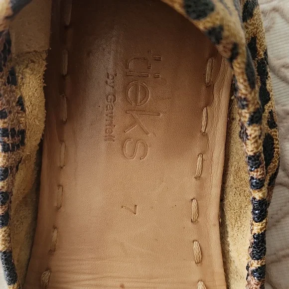 Tieks Leopard Print Flats Size 7 - Picture 4 of 9